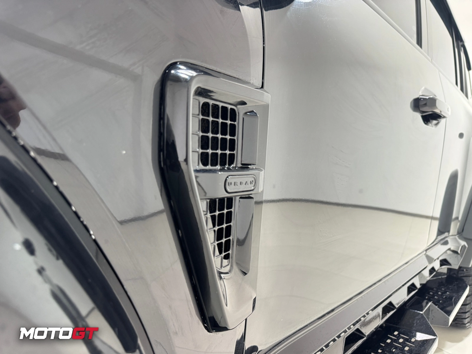 فتحات تهوية جانبية JETOUR T2 من تصميم اربان اديشن — 3